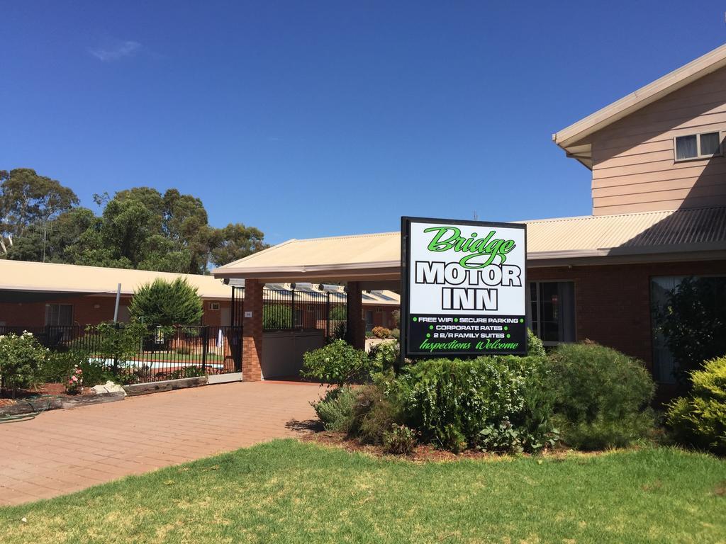 Bridge Motor Inn Tocumwal Eksteriør billede